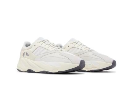 Yeezy Boost 700 Analog